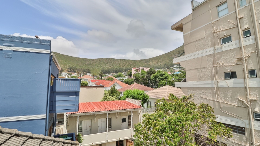 1 Bedroom Property for Sale in Sea Point Western Cape